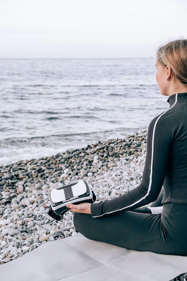 Quels sont les avantages de l'utilisation de la réalité virtuelle pour les jeux de simulation historique?